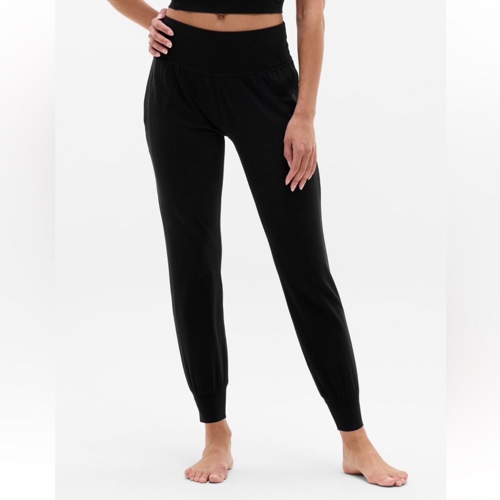 Athleta Salutation Joggers